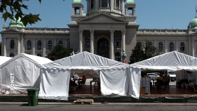 Šapić da ukloni šatore